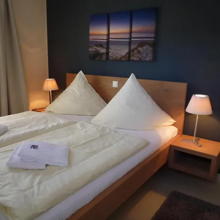 Ostsee Lodges Mit Wellnessbereich Timmendorfer Strand Exterior photo